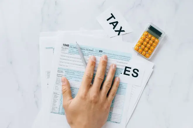 Landing page example: Tax Preparation Service for Fast, Accurate Filing