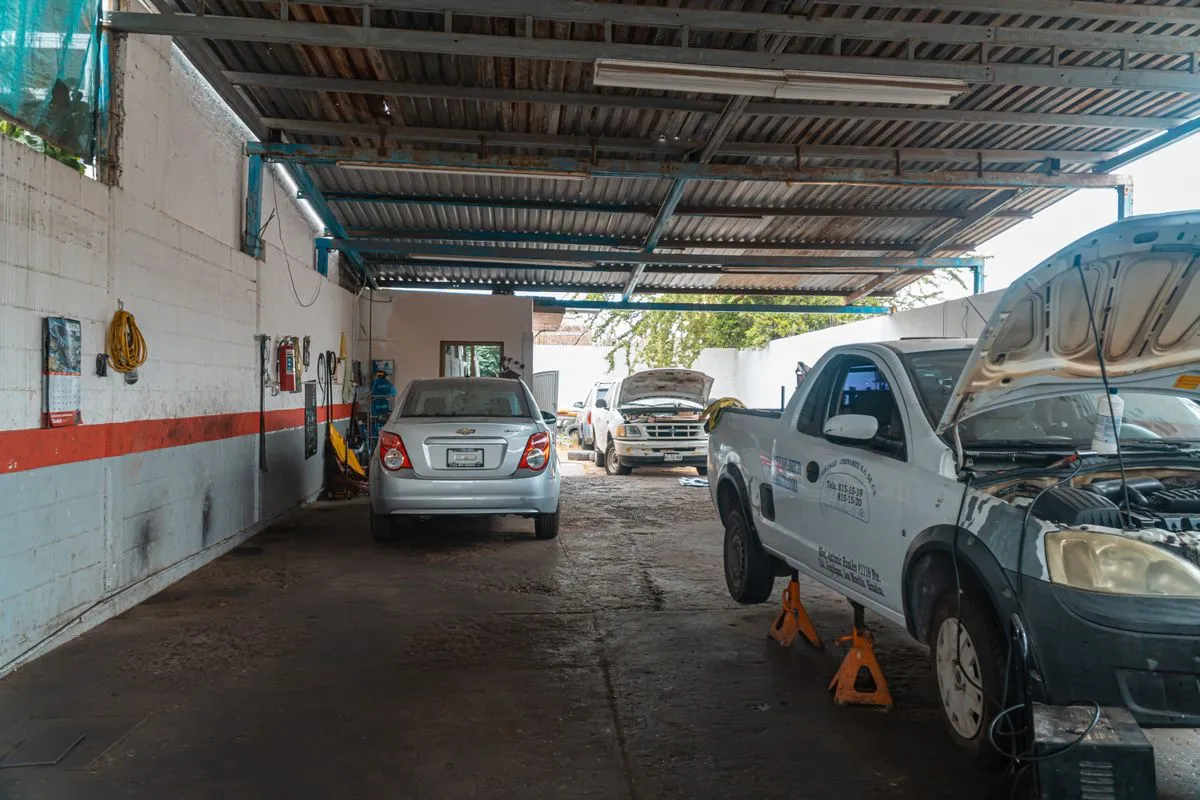 Customer vehicle ready after alignment and balancing service