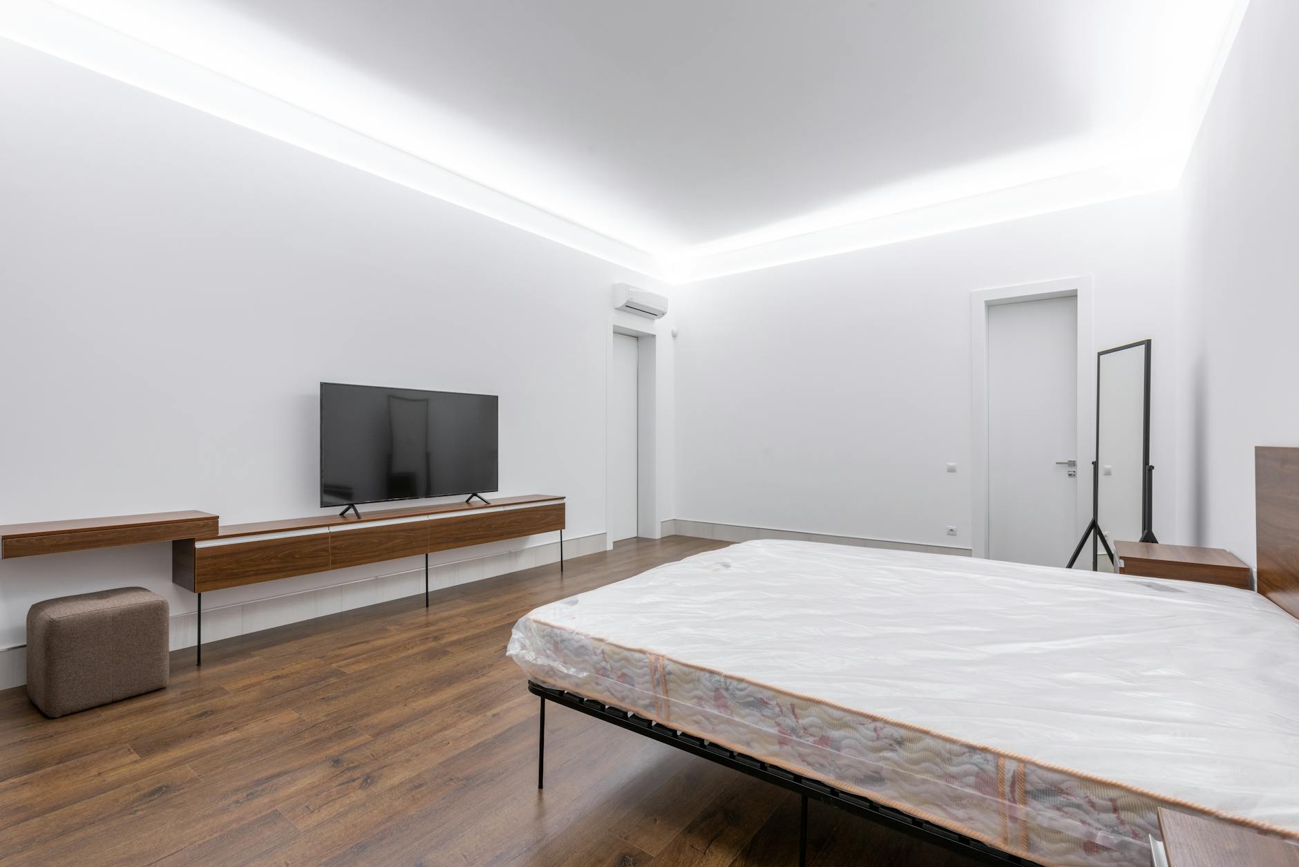 Натяжной потолок в интерьере 2