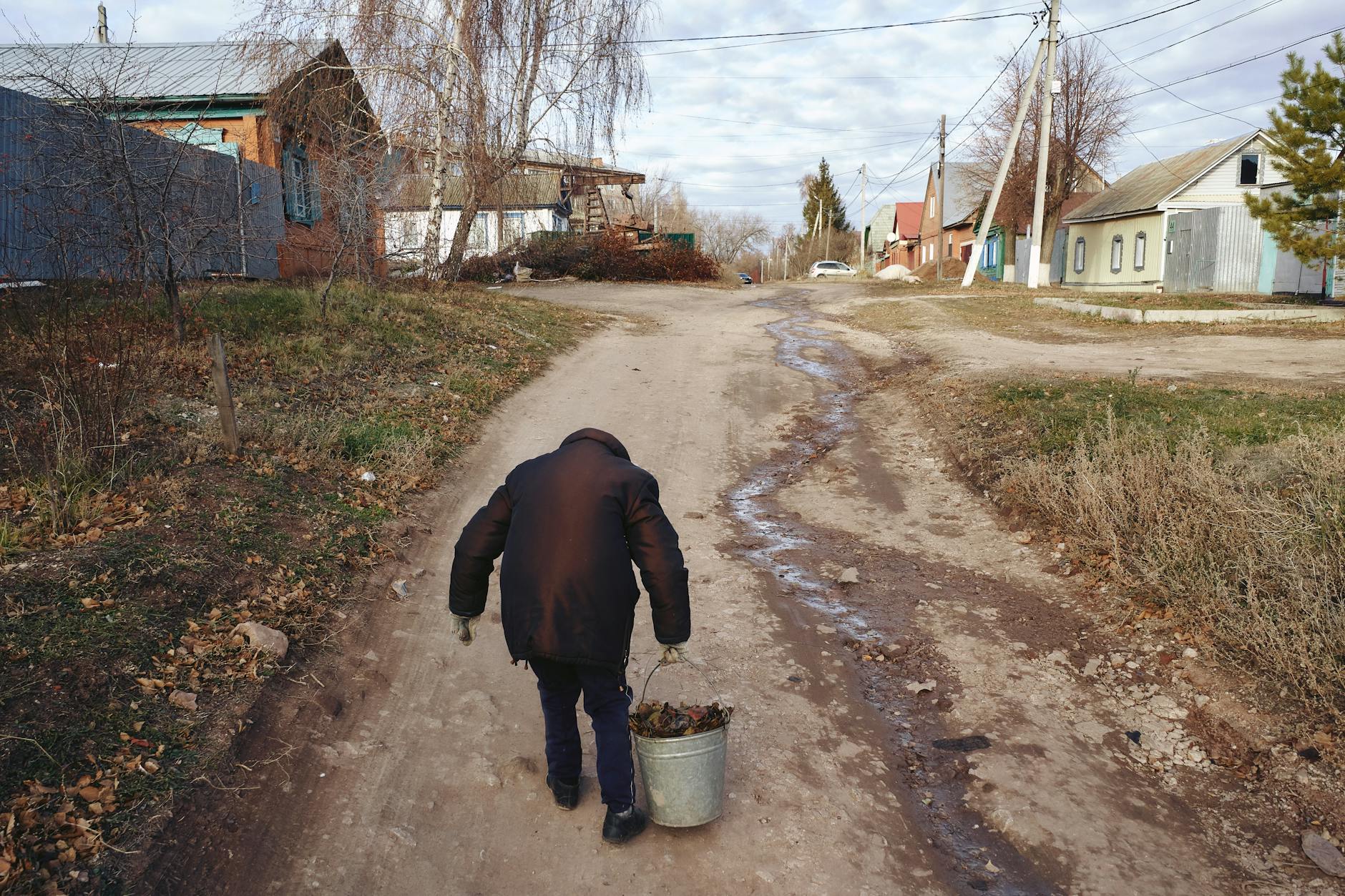 Процесс вывоза бытового мусора