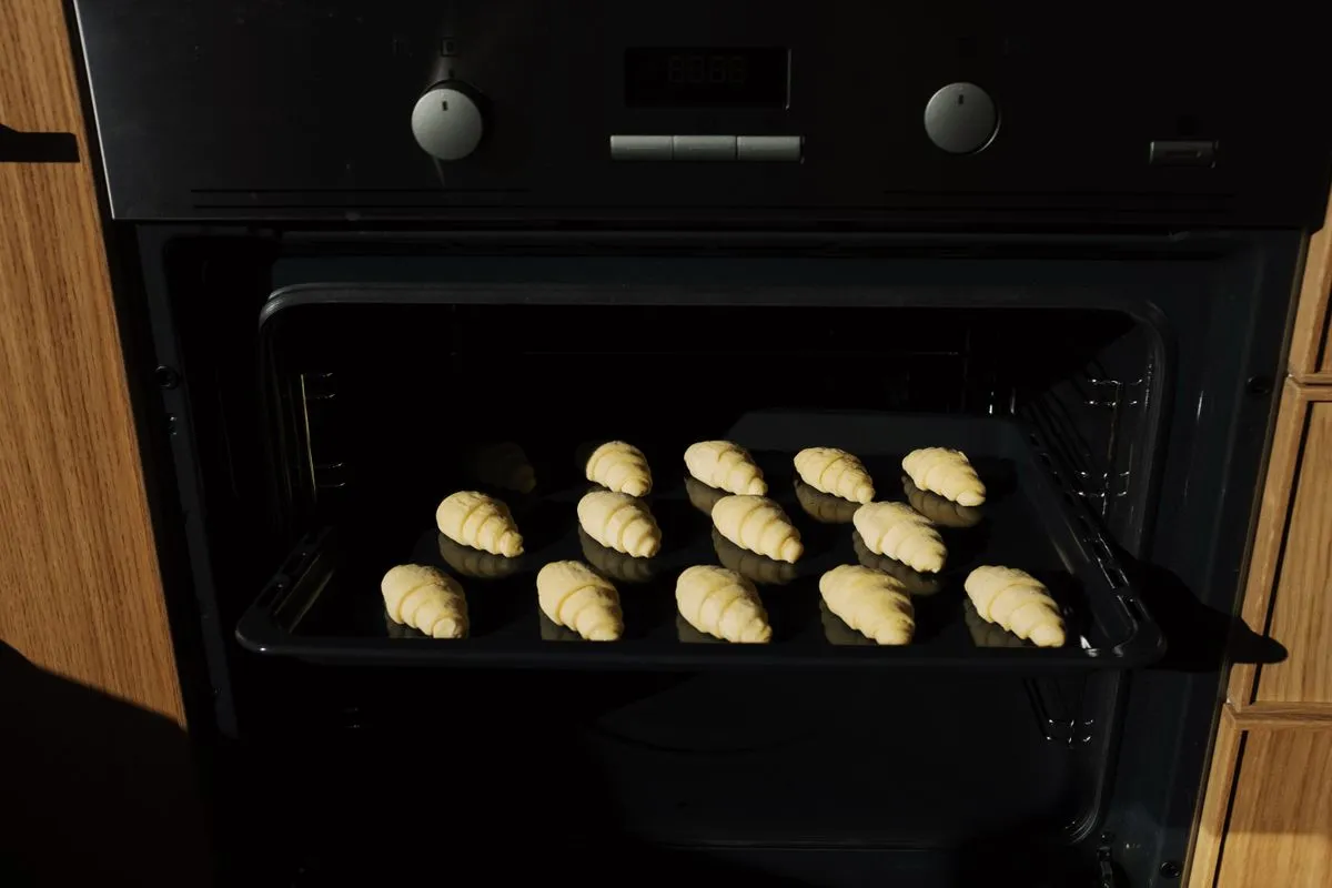 Conserto de forno elétrico com verificação de resistência e termostato