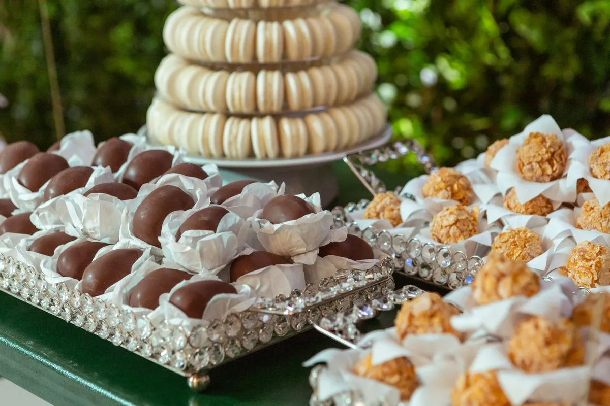 Caixas de doces com embalagem pronta para entrega