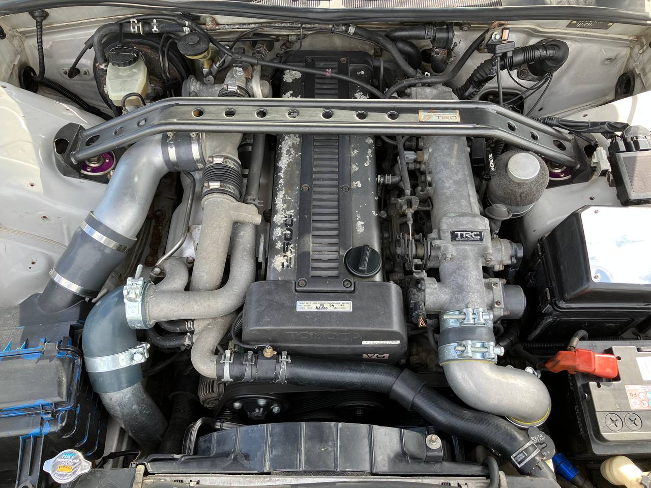 Toyota Cresta 1993 engine bay
